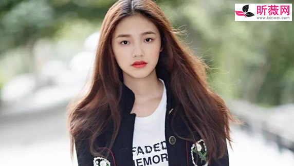 林允个人资料简介作品 林允和宋威龙在一起过?