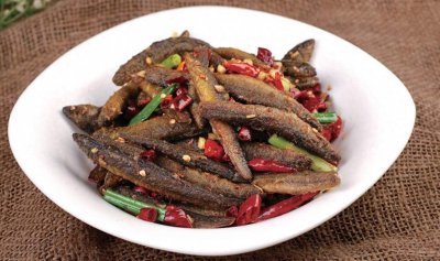 ​教你美味解馋的香辣干煸泥鳅，好吃下饭又营养丰富，家人特喜欢