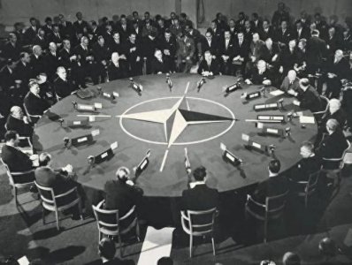 ​1949年北大西洋公约组织成立的历史背景与影响
