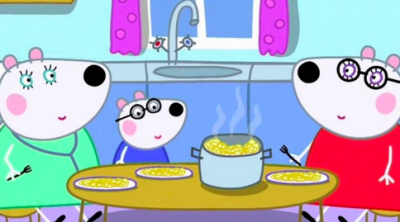 ​小猪佩奇出现同性情侣 北极熊佩妮佩奇有两个妈妈