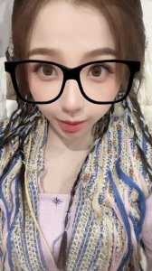 ​虞书欣分享仙剑六片场日常 秀自拍大眼超萌