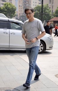 ​德云社高峰和郭德纲什么关系(郭德纲和德云社董事长)