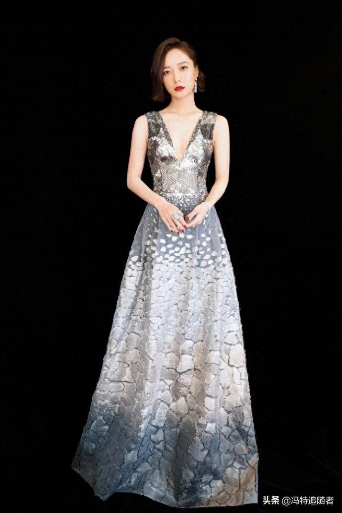 《奋斗》三大女主演现状,一个已离婚、一个深陷绯闻、一个仍单身