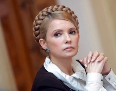 ​“蛇蝎美人”季莫申科：脚踩3个男人上位，却始终无法战胜男人