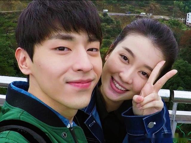 邓伦终于结束单身?兜兜转转还是她,网友:请原地结婚!