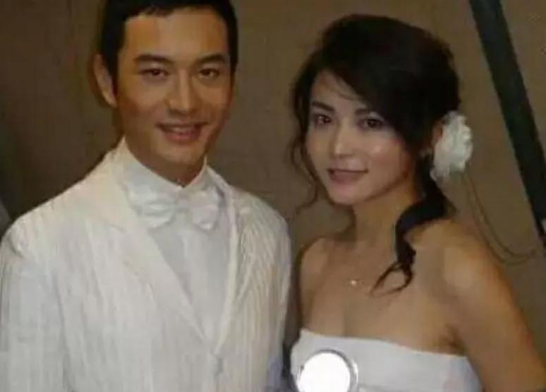 杨幂杨紫私下互动被拍，明星冷门交集科普，微博之夜隐藏细节太多