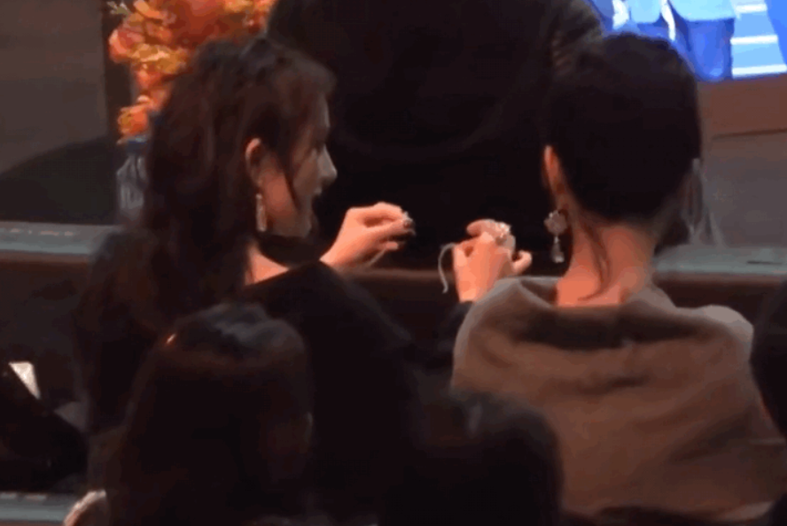 杨幂杨紫私下互动被拍，明星冷门交集科普，微博之夜隐藏细节太多