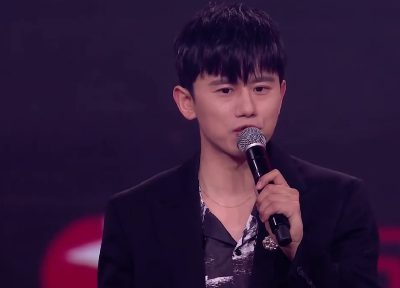 杨幂杨紫私下互动被拍，明星冷门交集科普，微博之夜隐藏细节太多