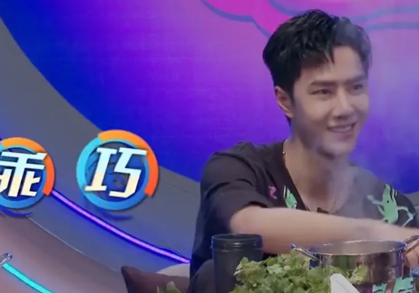 杨幂杨紫私下互动被拍，明星冷门交集科普，微博之夜隐藏细节太多