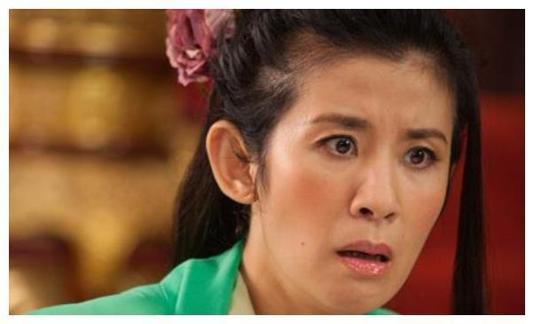 吴君如与陈可辛相恋23年，坚持不婚且分房睡，特别的婚姻观念！