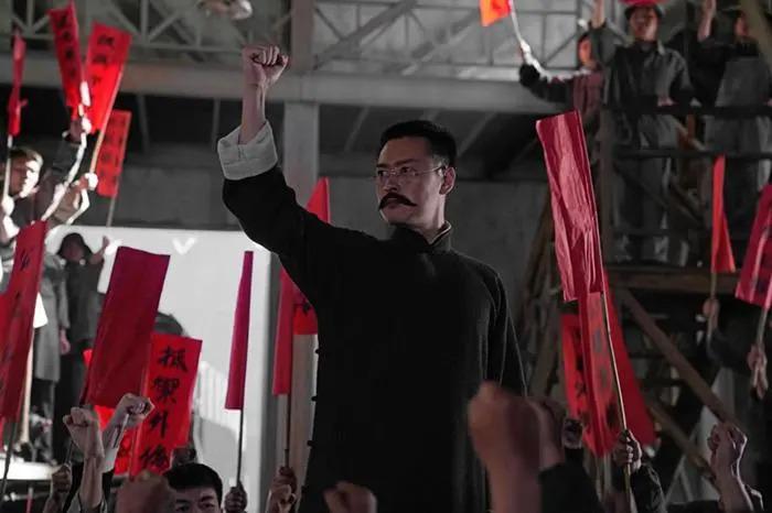 孝顺的张桐:成名后为父母买房,和女友相恋6年结婚,40岁没孩子