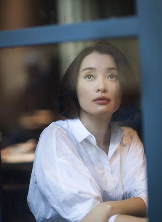 演员吴越的个人资料(同居5年被抛弃49岁至今未婚)(23)