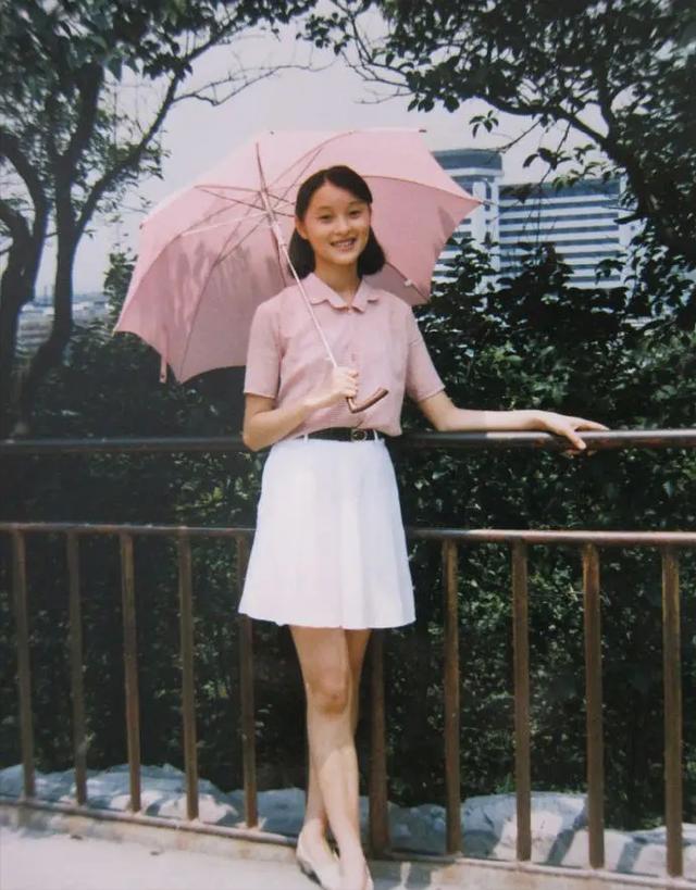 演员吴越的个人资料(同居5年被抛弃49岁至今未婚)(14)