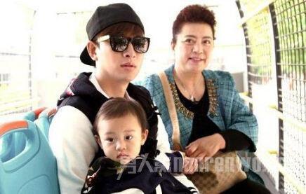 贾乃亮个人资料父母（贾乃亮家庭背景曝光）(1)