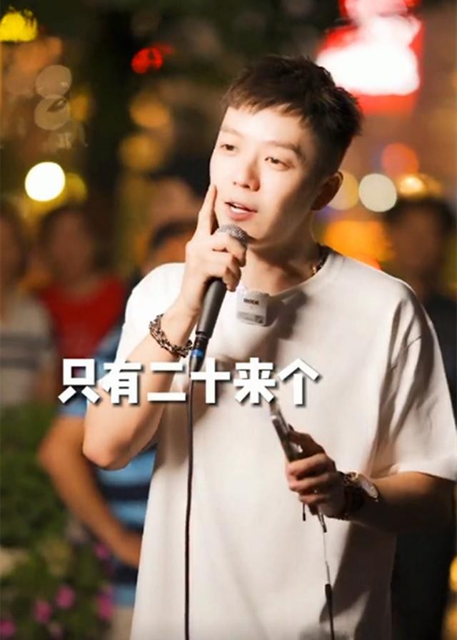 王栎鑫整过容吗(过气快男窘况风光早已不再)