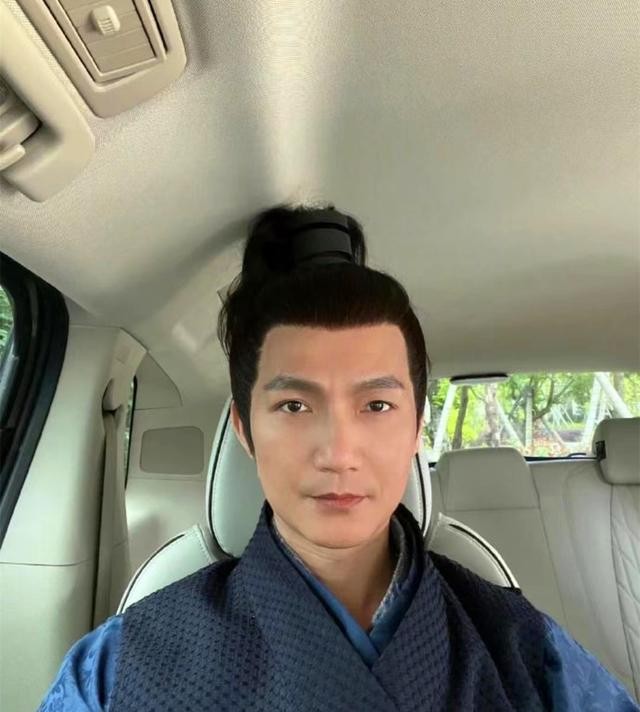 王栎鑫整过容吗(过气快男窘况风光早已不再)