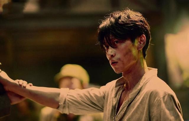 王栎鑫整过容吗(过气快男窘况风光早已不再)