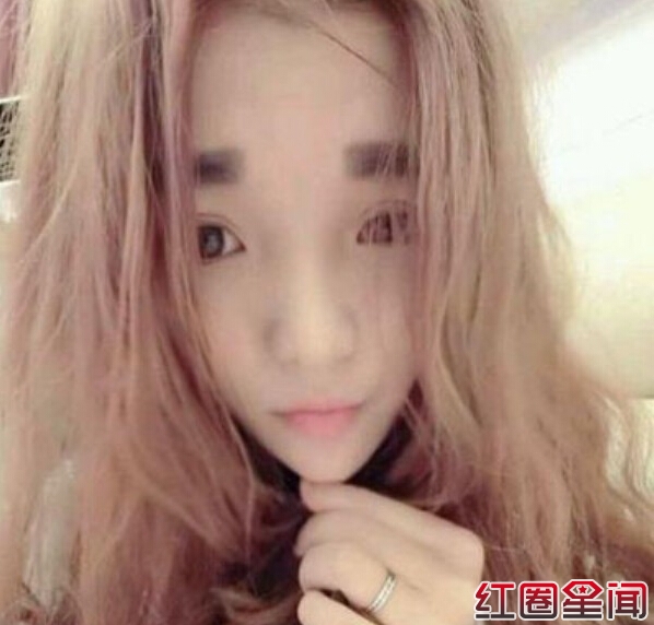 变形计李耐阅整容 自残原因曝光