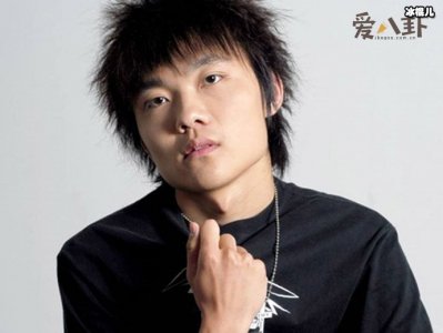 ​姚政回归街边卖唱？为何发展如此的惨？