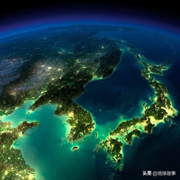 65张地球表面三维模拟地形图或灯光图，以及图解