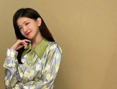 ​22岁董明珠秘书走红：她22岁已是董事长秘书，而你还在迷茫？