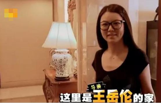 李湘晒出自己一家的豪宅:家里有一个大花园,装修豪华又大气