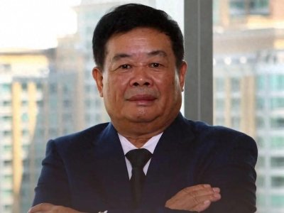 ​曹德旺采访时随口大骂，骂完转身离开！主持人傻了：还没谈完呢!