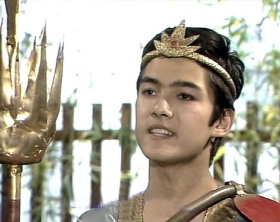 吉雪萍女儿（十六岁的花季演员境况不一）