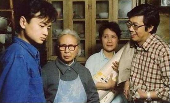 吉雪萍女儿（十六岁的花季演员境况不一）