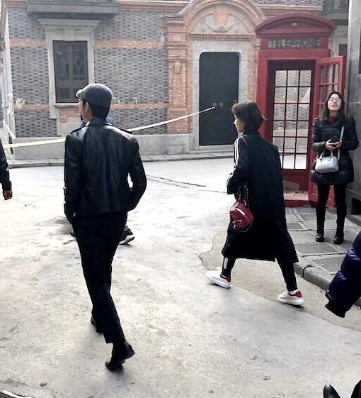 杨紫男朋友是谁（杨紫与男友秦俊杰一起跨年）