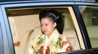 ​公主的两种婚姻，真子婚期拖延，绚子不仅结婚而且得到1亿礼金！