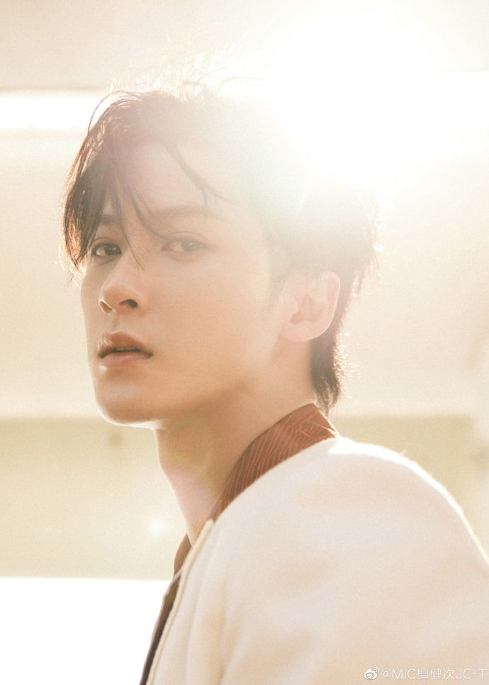 檀健次个人资料写真作品