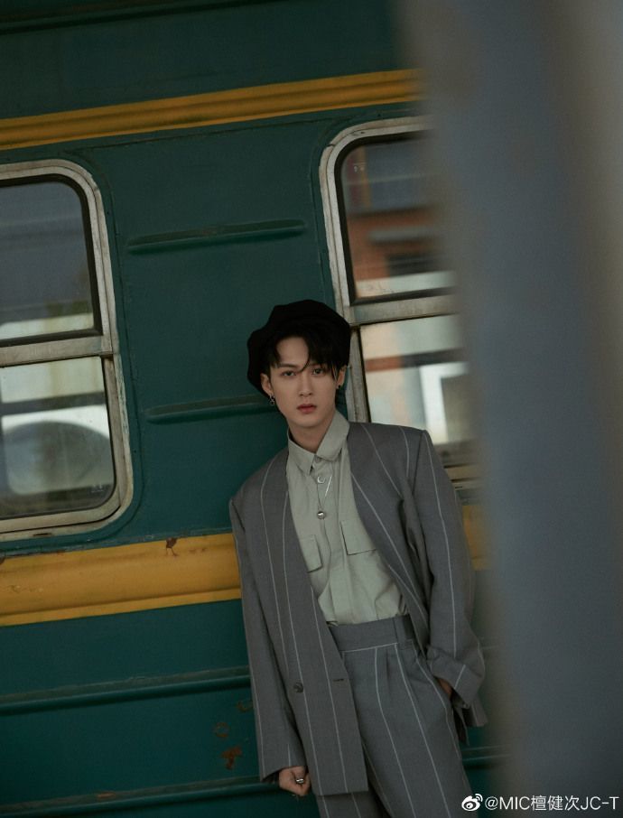 檀健次个人资料写真作品