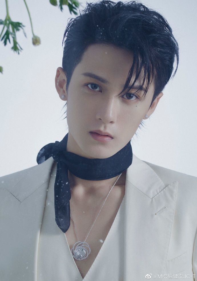 檀健次个人资料写真作品