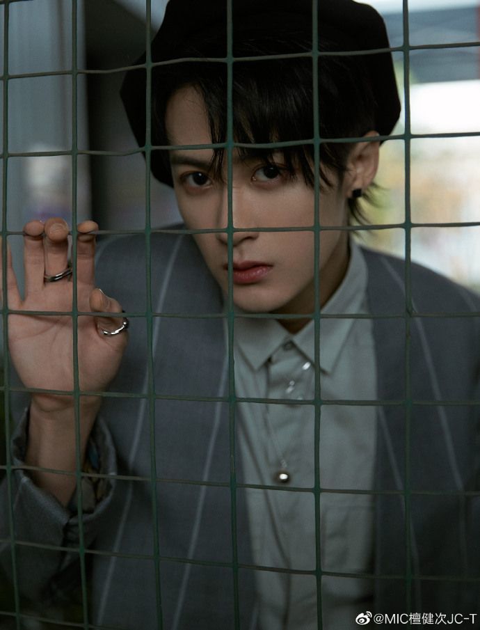 檀健次个人资料写真作品