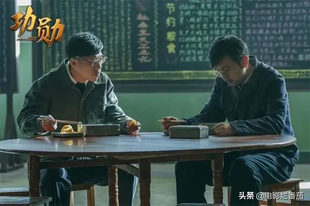 “大头”雷佳音：拍戏就是在“玩”，把张艺谋导演当亲戚