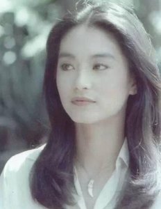 ​80年代美人：香港电影中美到骨子里的六大女星，谁的美更让你心动