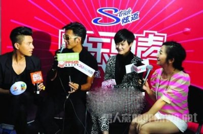 ​陈坤摔耳机怒砸谢霆锋事件内幕真相谢霆锋为什么怕陈坤原因揭秘(2)