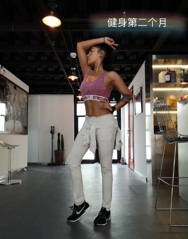 江映蓉身高是多少（蜜桃臀  身材“凹凸感”无敌）