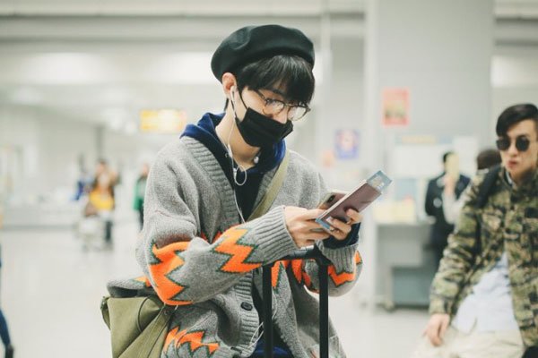 肖战机场事件回顾 肖战确实是不容易