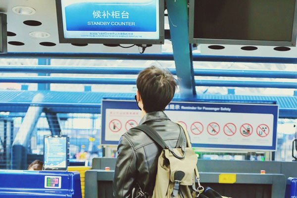 肖战机场事件回顾 肖战确实是不容易