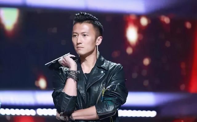 陈坤为谢霆锋砸耳机（陈坤用耳机怒砸谢霆锋）(11)