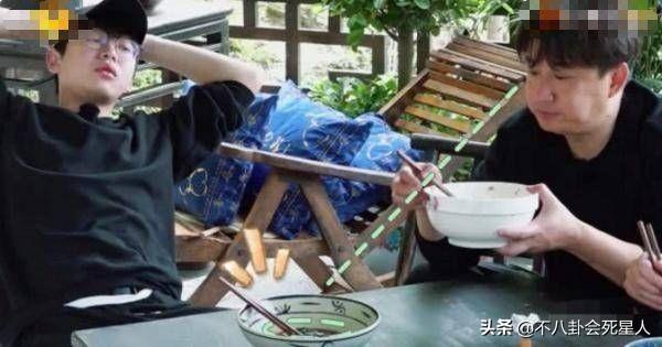 彭昱畅在《向往》被黄老师，被何老师嫌弃，其实原因很暖心