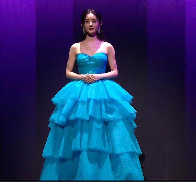 赵丽颖夸王一博唱歌好听（金鹰晚会台下众星状态一览）(12)