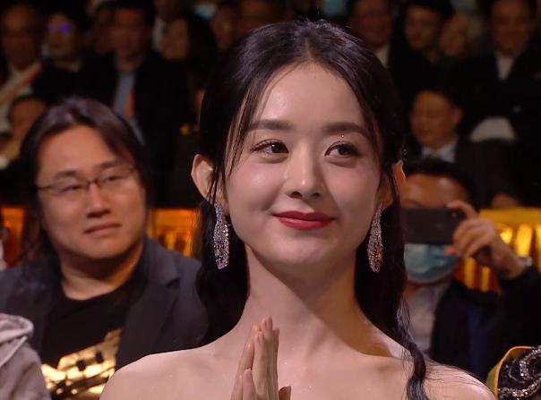 赵丽颖夸王一博唱歌好听（金鹰晚会台下众星状态一览）(10)