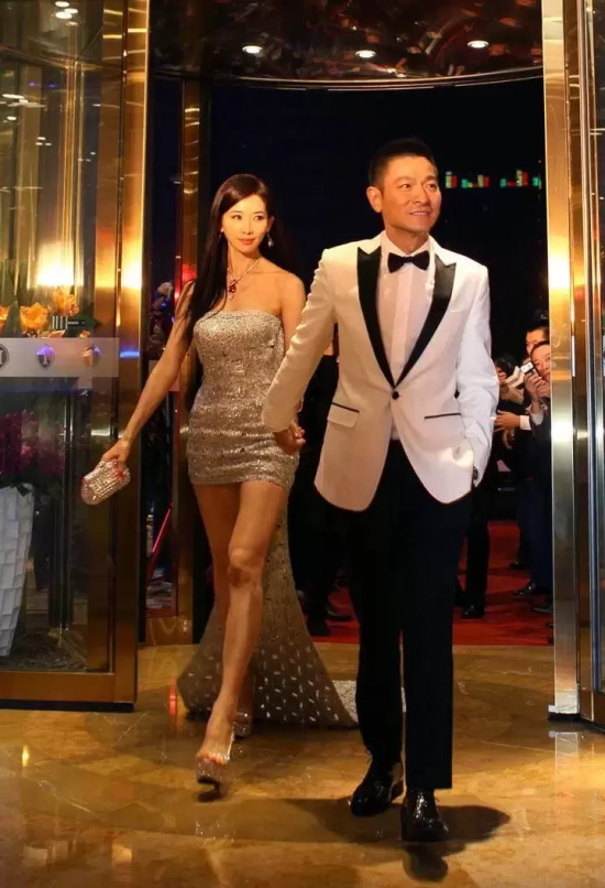 林志玲比基尼写真(远嫁日本后的林志玲现状)