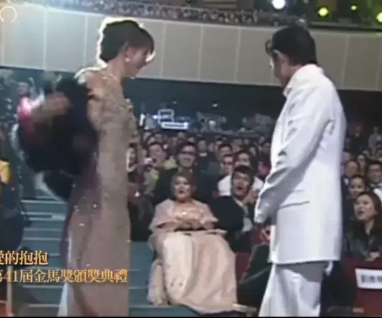 林志玲比基尼写真(远嫁日本后的林志玲现状)