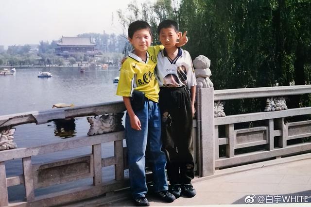 白宇个人资料富二代（宝藏男星白宇家世惊人）(8)