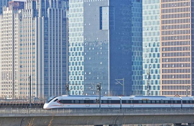 2035年超50万人口城市通高铁(我的家乡通高铁了)(4)