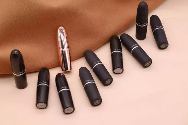 口红推荐排行榜前十名平民口红（市面上平价又好用的口红排行榜）(1)